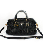 프라다 고프레 BN1407 블랙 램스킨