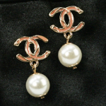 샤넬 귀걸이 핫 핑크 cc 진주
