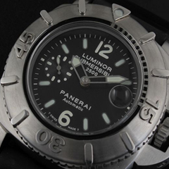 파네라이 루미노르 SUBMERSIBLE 2500m PAM.194