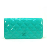 샤넬신상 장지갑 페이던트 에메랄드