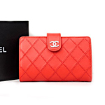 샤넬 퀄팅 스티치 지퍼포켓 지갑 코럴레드