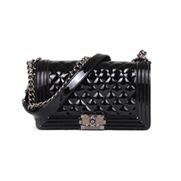 샤넬 보이백 미듐 페이던트 블랙