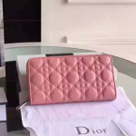 크리스찬 디올 램스킨 장지갑 베이비핑크
