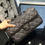 샤넬 캐비어 플랩백 그레이