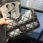 샤넬 캐비어 플랩백 실버