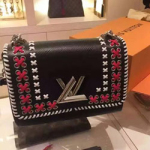 루이비통 트위스트 숄더백