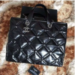 샤넬 16FW 클래식 체인 샤핑백