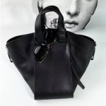 로에베 hammock 플랩백  556