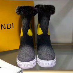 펜디 피부카 털부츠