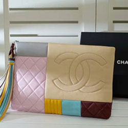 샤넬  보이 클러치백