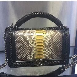 샤넬 17년 스네이크스킨 보이백