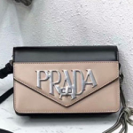 프라다 가죽백 PR-180709