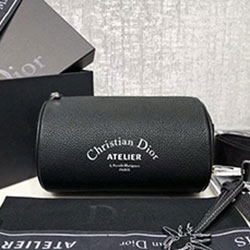 크리스찬디올 송아지 가죽 “롤러” 클러치 백 051812