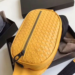 보테가베네타 벨트 백 520452