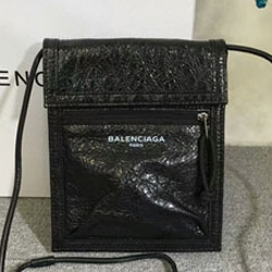 발렌시아가 크로스백 180912