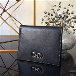 페레가모 F-665896