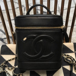 샤넬 드로스트링 핸드백 AS0323