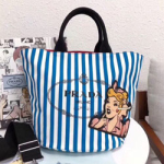 프라다 숄더백 1BG163