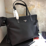 프라다 숄더백 1BG401