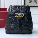 페레가모 백팩 21H158