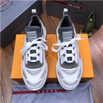 프라다   P-56746574