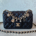 샤넬 플랩 백 20cm AS2326
