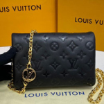 루이비통  포쉐트 쿠상 M80742