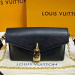 루이비통 멀티 포쉐트 악세수아 M80682