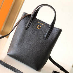 페레가모 토트숄더백 21H722