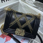 샤넬 보이백 20cm AS67086