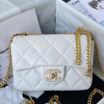 샤넬 플랩백 18cm AS3113