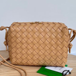 보테가 베네타 핸드백 22cm 680255