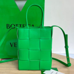 보테가 베네타 핸드백 709341