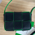 보테가 베네타 핸드백 680219