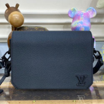 루이비통 패스트라인 웨어러블 월릿 M82085