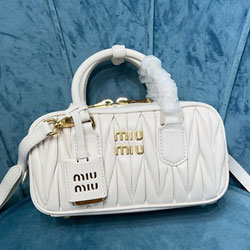 미우미우 숄더백 5BB142