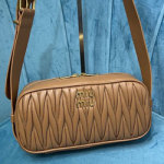 미우미우 숄더백 5BC158