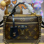 루이비통 베니티 체인 파우치 M47125